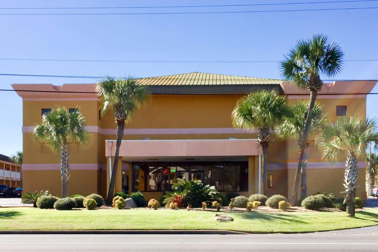 Quality Inn N.A.S.-Corry Beach Haven Exterior foto